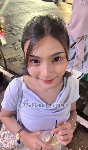 trans girl Zeralove 8894731