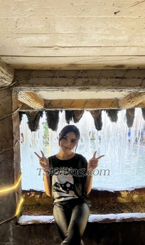 trans girl Zeralove 8895043